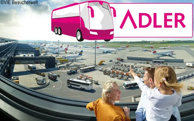 Familie mit Kind auf der Flughafen-Besucherterrasse mit Blick auf das Flugfeld sowie Adler Logo mit rosafarbenem Bus in der rechten oberen Ecke des Bildes